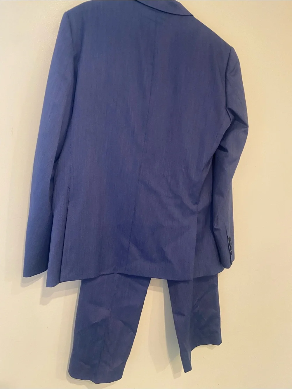 JF J. Ferrar Slim Blue Suit 46R and 35x30 pant EUC